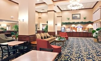 Holiday Inn Express & Suites Midwest City