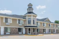 Super 8 by Wyndham Arkansas City KS Hotels in 