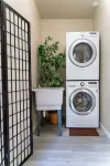 Cozy 2 Bedroom 1 Bath Apartment