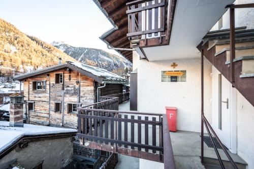 Chalet Aroleid Zermatt by Inspiringplaces ZermattTwo-Bedroom Apartment with Matterhorn View