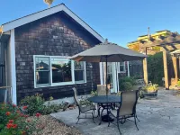 3 bed / 1 bath house in Prime Berkeley Location