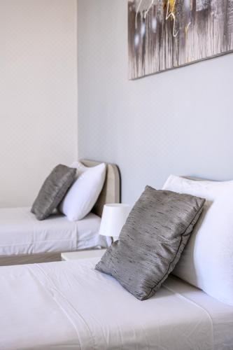 双人房（带公共浴室）