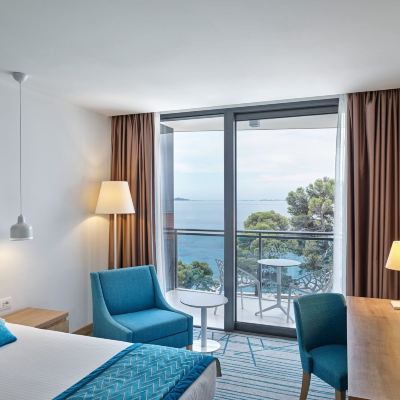 Deluxe Room with Balcony and Sea View Hotel Mlini Promo Code