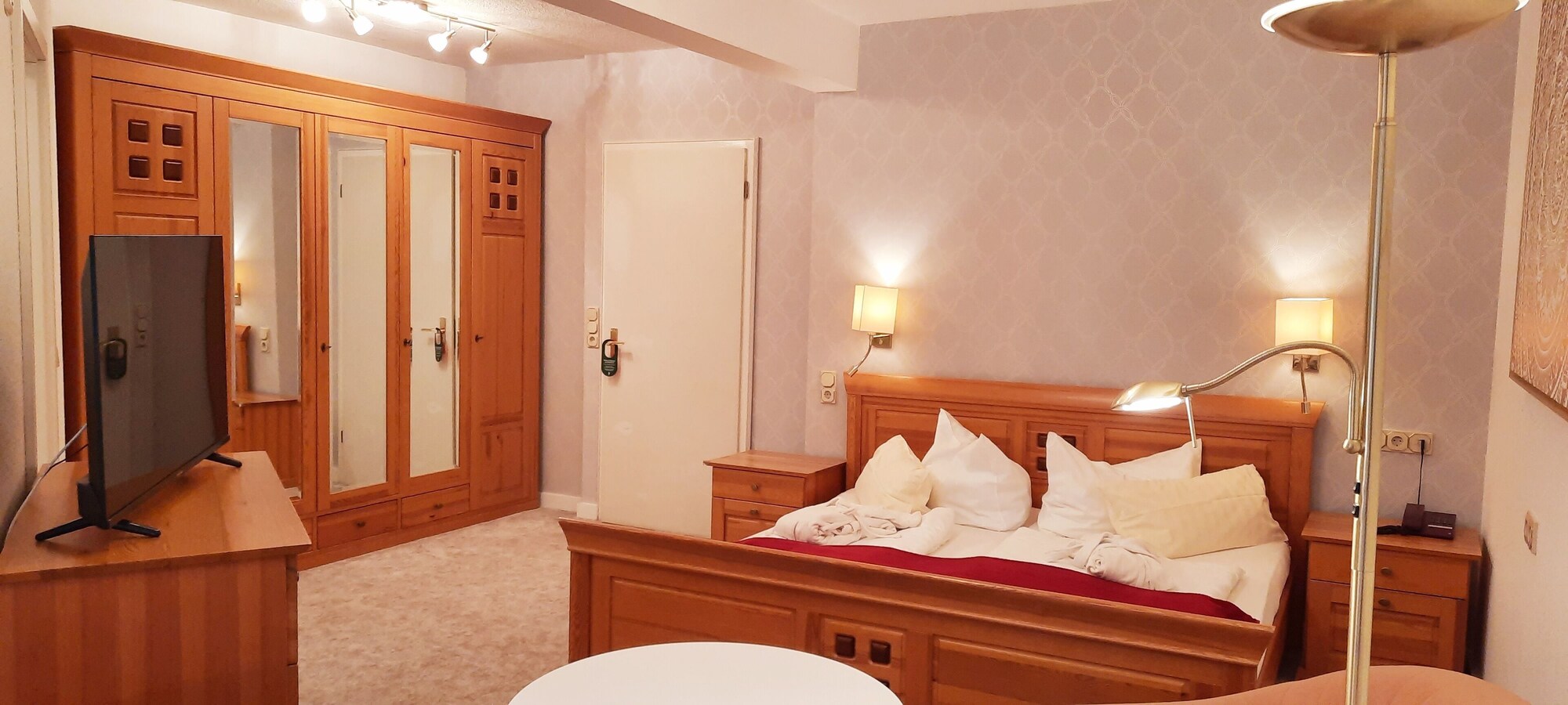 独家双人房， 1 张大床