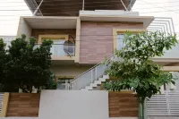 Adhyaya - Heritage Reverbed 4 BHK AC Triplex Villa Hotel a 