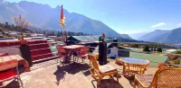 Lama Hotel - Himalayan Burger