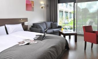 Hotel Eden Park Pau Est, avec Piscine - Housity