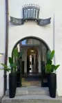 沃特城堡酒店