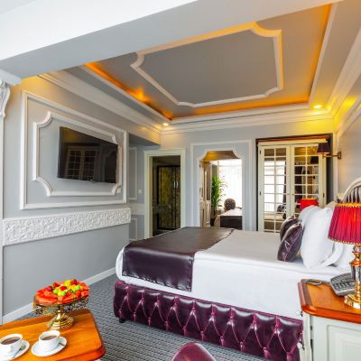 三人間 安達盧瑟優雅套房酒店優惠