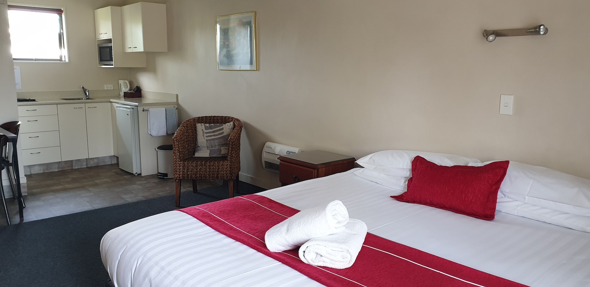 Commodore Motor Lodge一室房