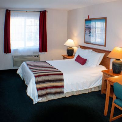 Standard Queen Room 3 Peaks Lodge Promo Code