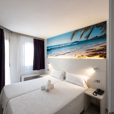 Family Apartment, 2 Bedrooms, Balcony, City View Aparthotel Miami Park Promo Code