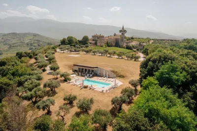 Castello di Semivicoli Ξενοδοχεία στην πόλη 