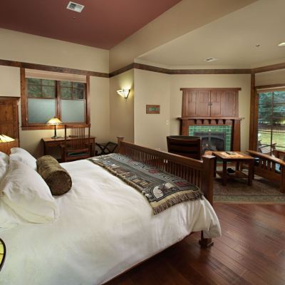 Patio Lodge Suite FivePine Lodge Promo Code