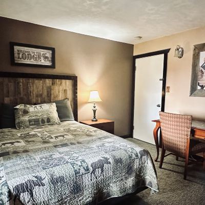 Standard Queen Room Moosehead Lodge & Cabins Promo Code