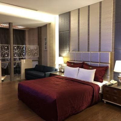 豪華四人間 高雄麗登精品汽車旅館優惠