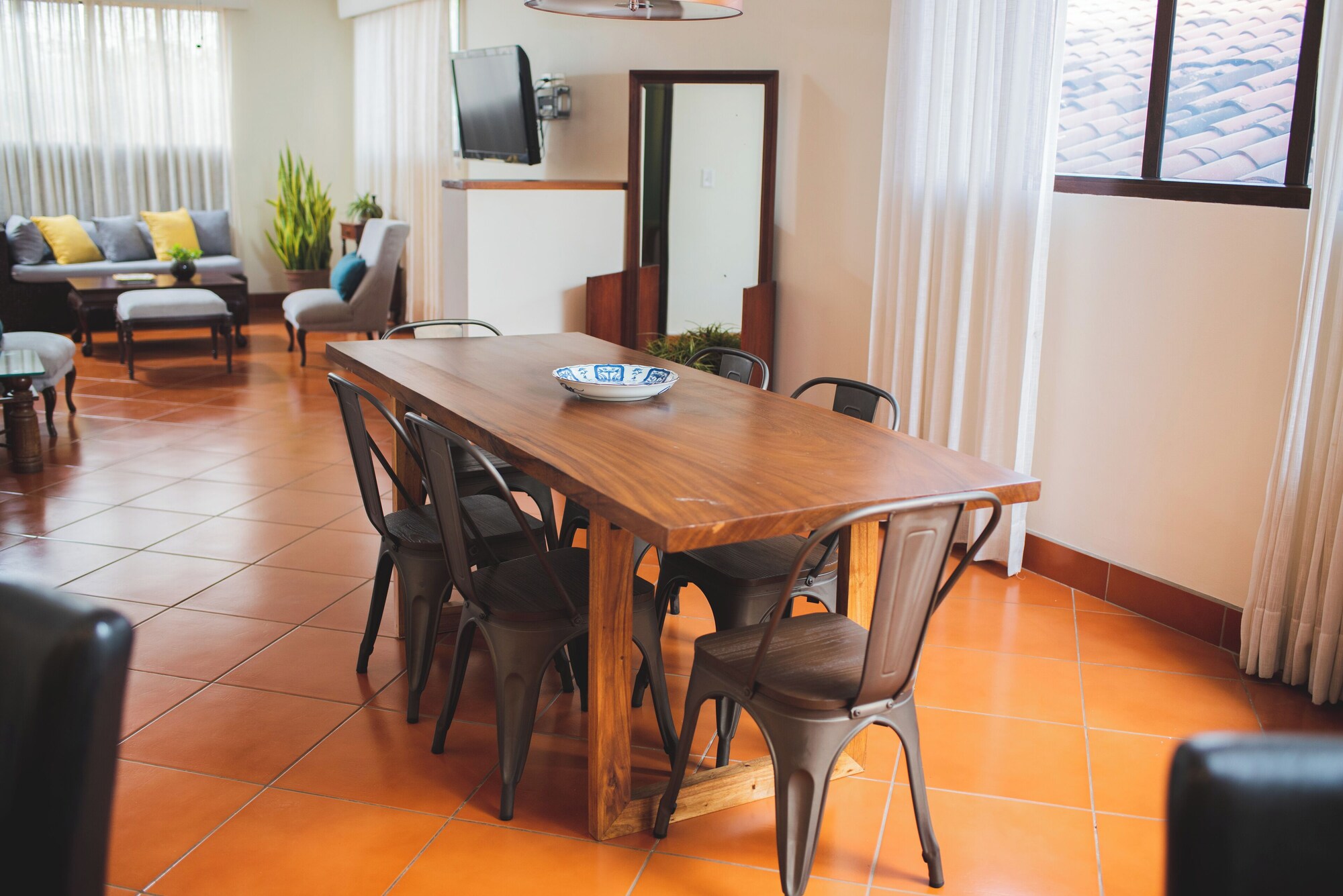 行政两卧室套房 - 带厨房