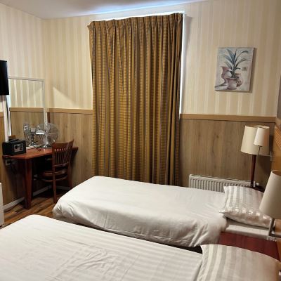 Standard Room, 2 Twin Beds Hotel Isis Promo Code