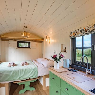 Luxury Room, Ensuite, Courtyard View (Cottage Shepherds Hut) Corner House Promo Code