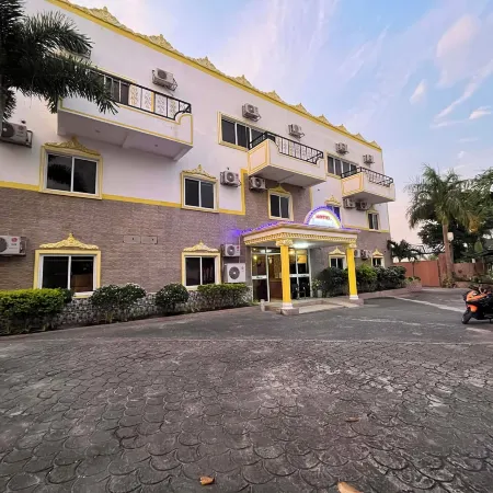 Airport Hotel Clark