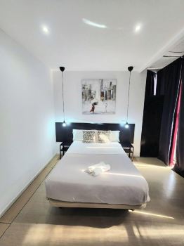 Ayz Javier Cabrini - Auto Check-in Property