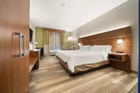 Holiday Inn Express & Suites TRINCITY TRINIDAD AIRPORT by IHG Hotele w: 