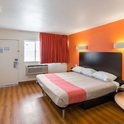 特大床間 - 可吸煙 埃爾帕索機場布利斯堡6號汽車旅館優惠