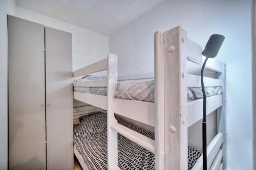 带露台一室公寓