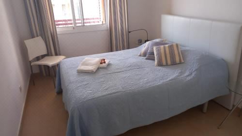 带露台的双卧室海景公寓