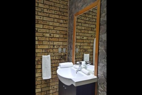 带浴室的双床房