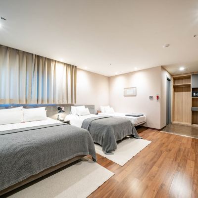 트리플 침대 (더블 싱글 엑스트라 침대, 15평)