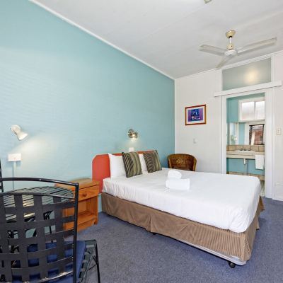 Standard Queen Room-Non-Smoking Riviera Motel Bundaberg Promo Code