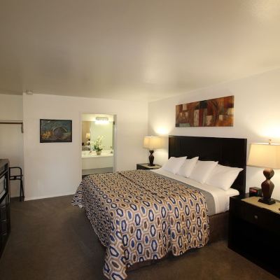 King Room-Non-Smoking Mariner's Cove Inn Promo Code