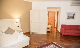 Inn Rome Rooms & Suites