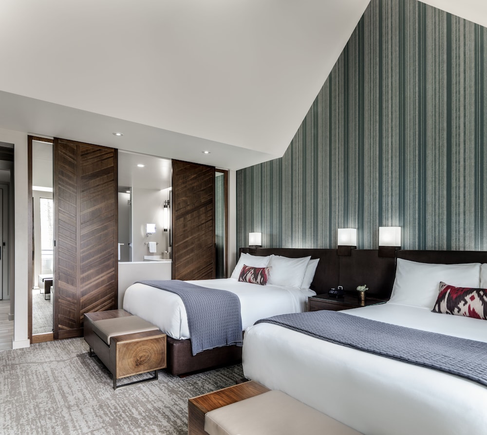 Edgewood Tahoe Resort塔霍两张大床房