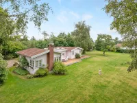 "Åsemarie" - 600m from the Sea Hotels in Dronningmølle
