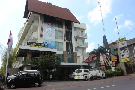 MaxOneHotels at Bukit Jimbaran