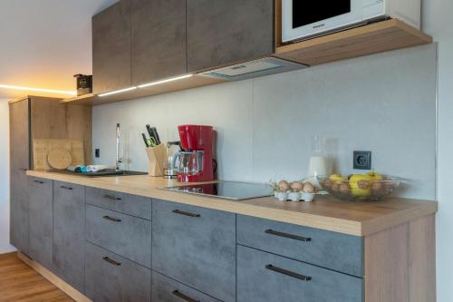 高级一卧室带阳台公寓