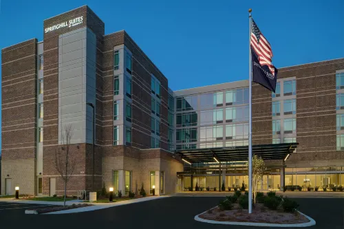 Marriott Franklin Cool Springs的SpringHill套房