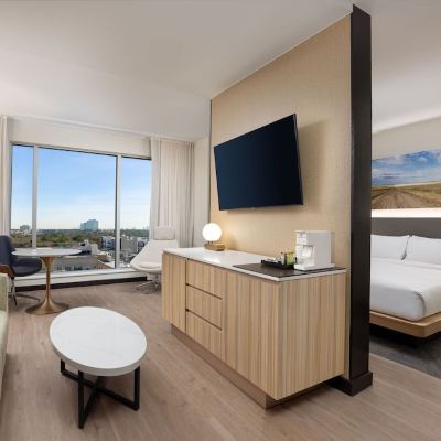 Deluxe Junior Suite The Moran Citycentre Promo Code