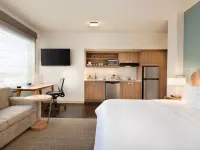Element Hampton Peninsula Town Center Hotel di Hampton