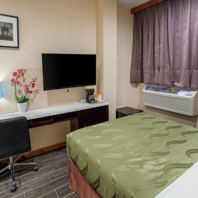 Room With Double Bed-Non-Smoking Quality Inn Near Sunset Park Promo Code