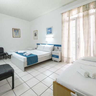 Standard Quadruple Room Roy Hotel Promo Code