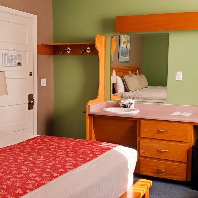 傳統客房， 1 張特大床 詹姆斯灣套房及別墅酒店優惠