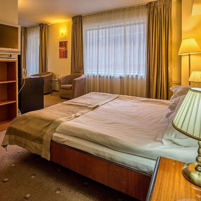 Basic Suite, 2 Bedrooms Hotel Sinaia Promo Code