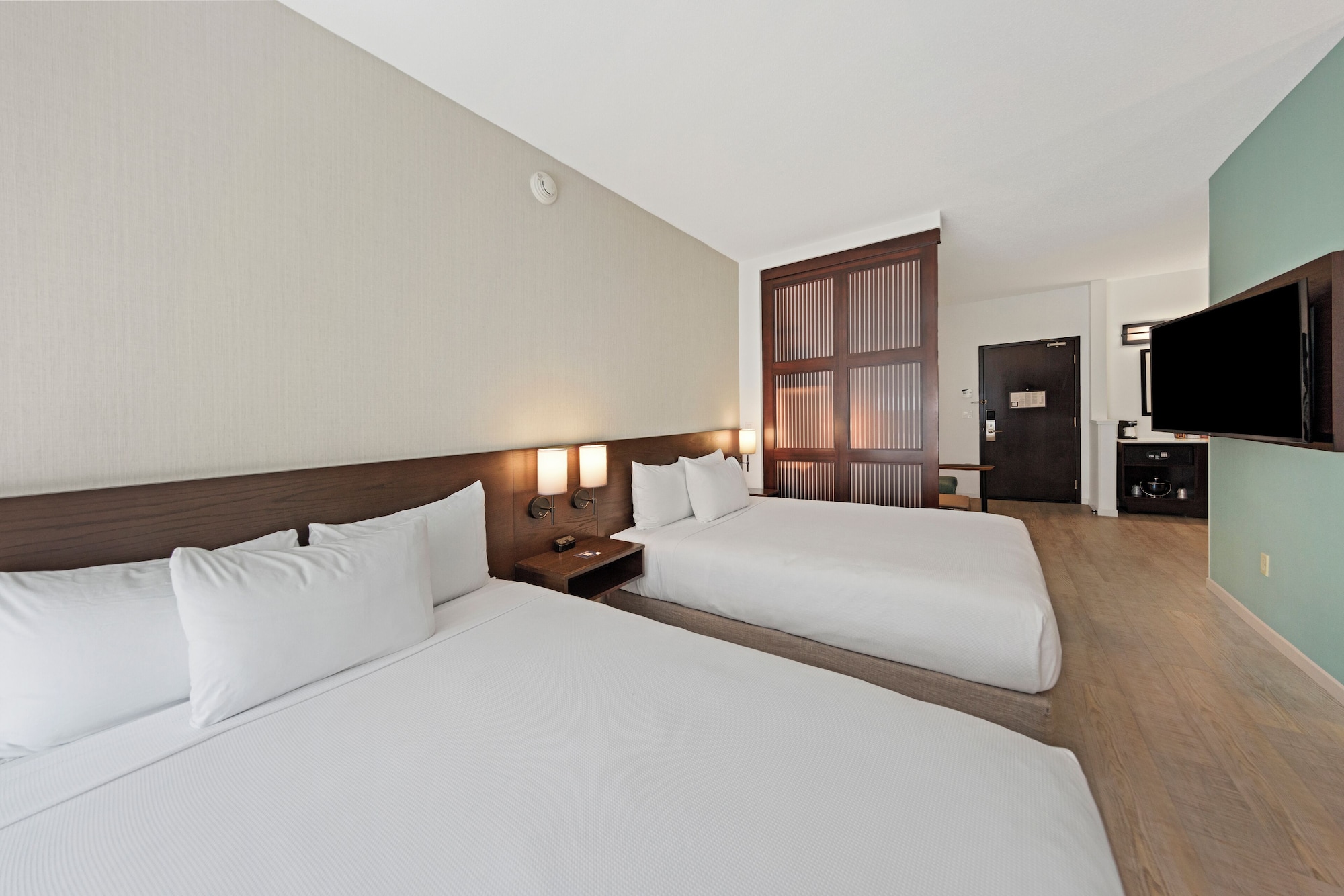 无障碍两张大床房（带淋浴和梳化床）