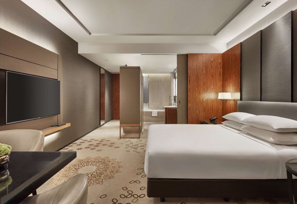 Hyatt Regency Bangkok Sukhumvit1 King Bed Club Access