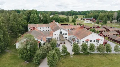 Högbo Brukshotell & Spa Отели в г. 