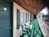 Tides Motel - Hampton Beach