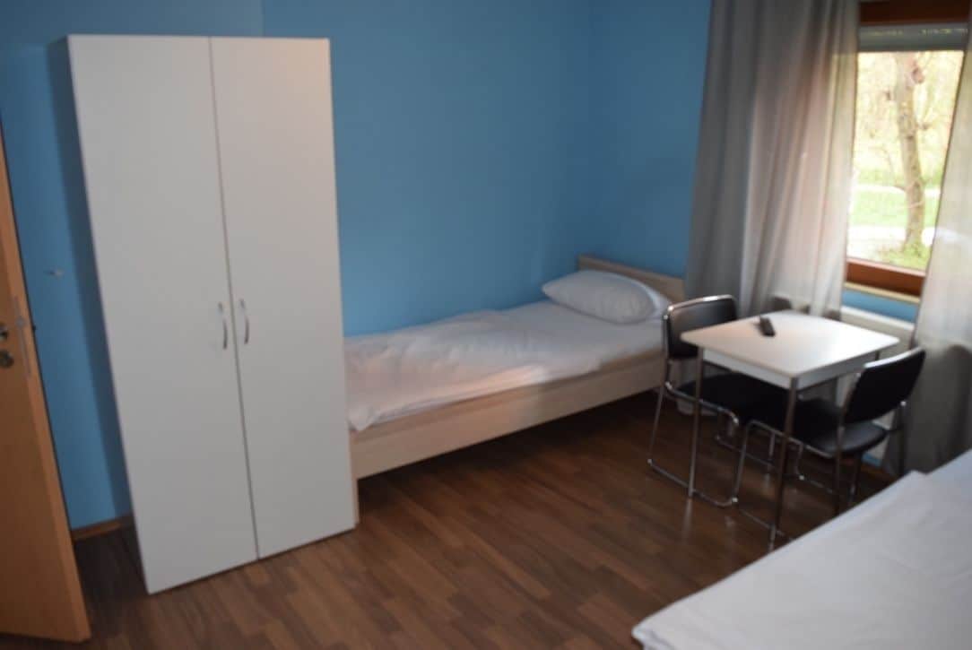 公寓， 多间卧室 （49-00）